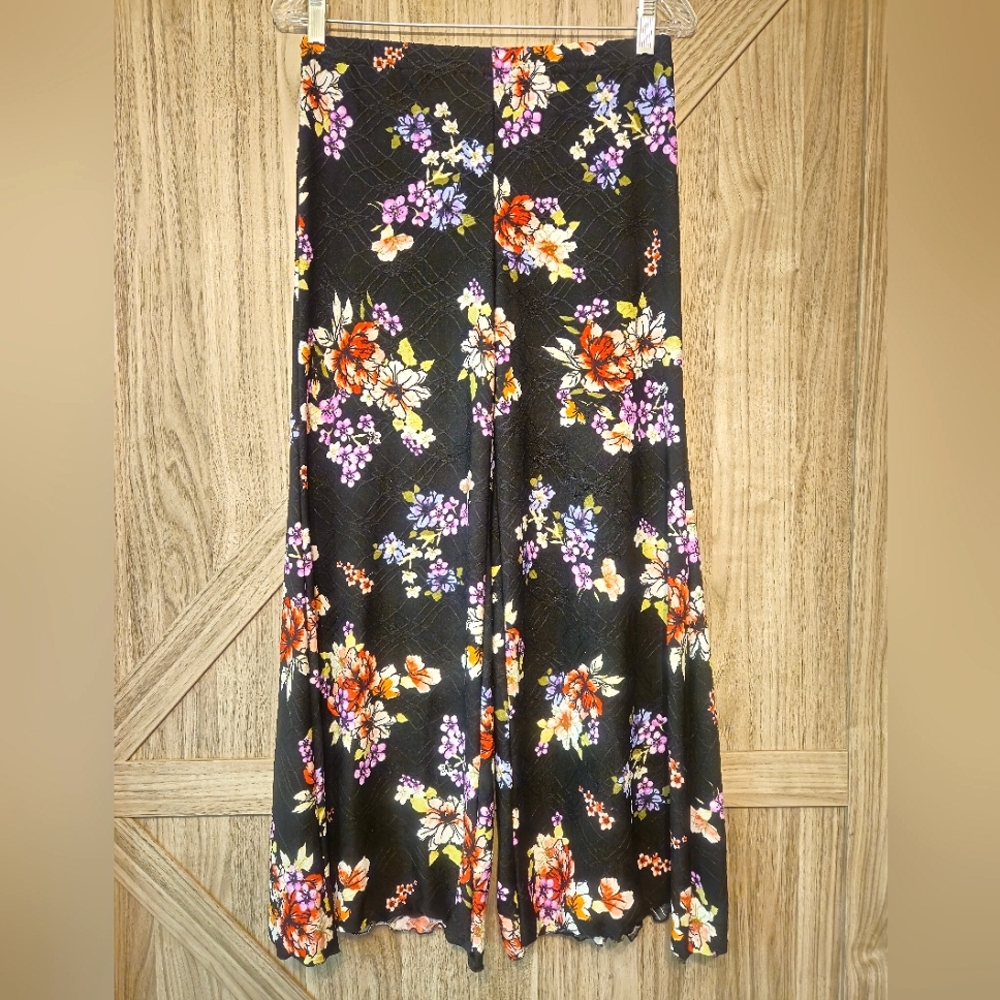 Floral Wide Leg Pants in Black